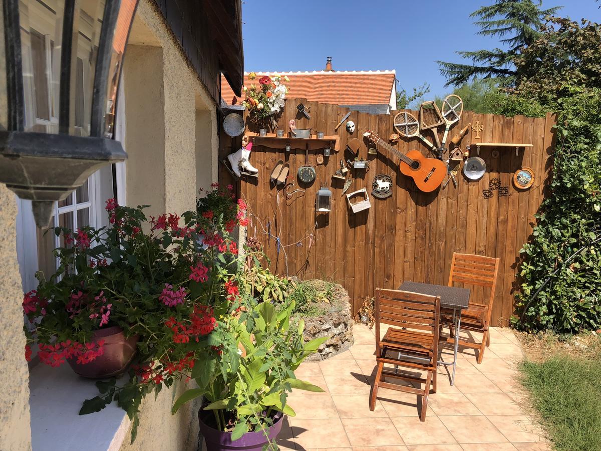 Bed and Breakfast La Carriere Charentilly Exterior foto